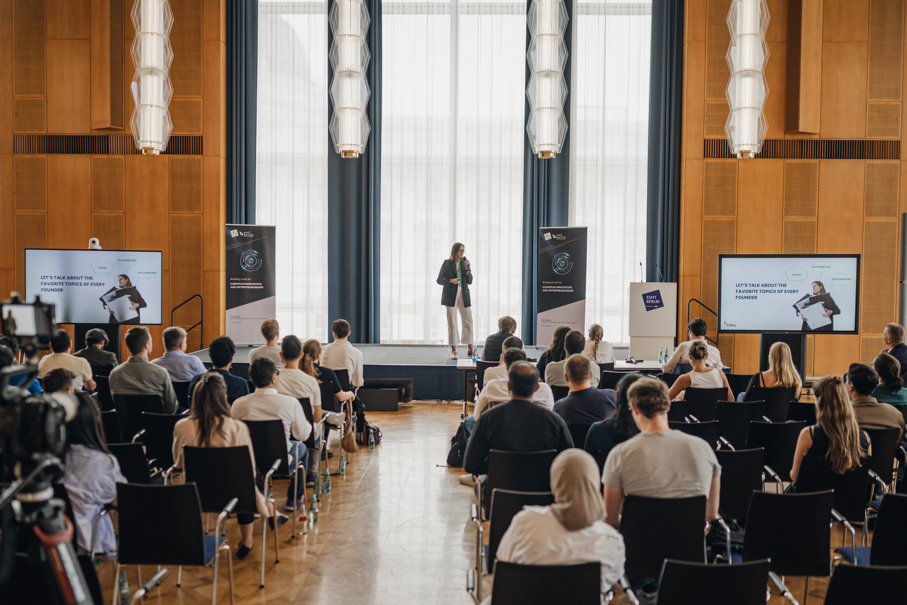 Keynote in grand hall